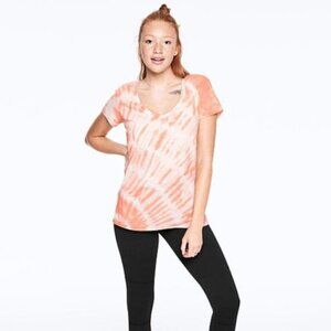 VS PINK Perfect V-Neck Tee NWT